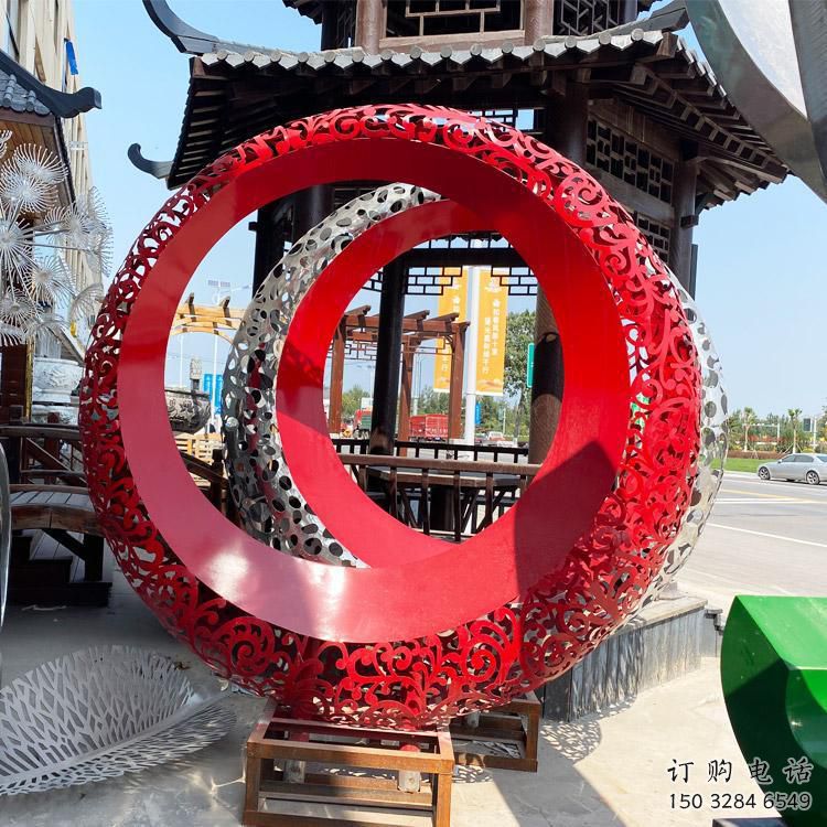 圓環雕塑 鏤空烤漆擺件 商業街烤漆圓環雕塑廠家
