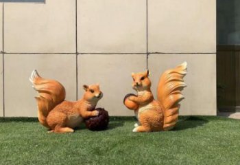 草地松鼠雕塑廠家 創意異形小品 戶外異形松鼠雕塑