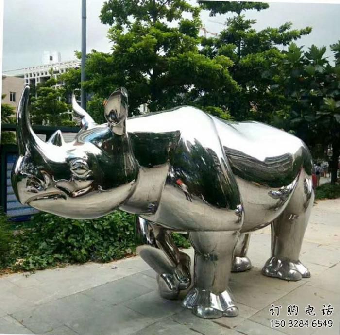 草地犀牛雕塑廠家 海洋異形小品 室內異形犀牛雕塑