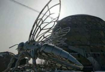 別墅區蜜蜂雕塑廠家 卡通鏡面小品 戶外鏤空蜜蜂雕塑