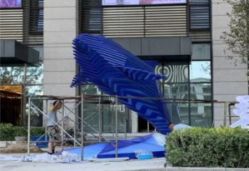 街道金魚(yú)雕塑廠(chǎng)家 創(chuàng)意村口小品 酒店拉絲金魚(yú)雕塑