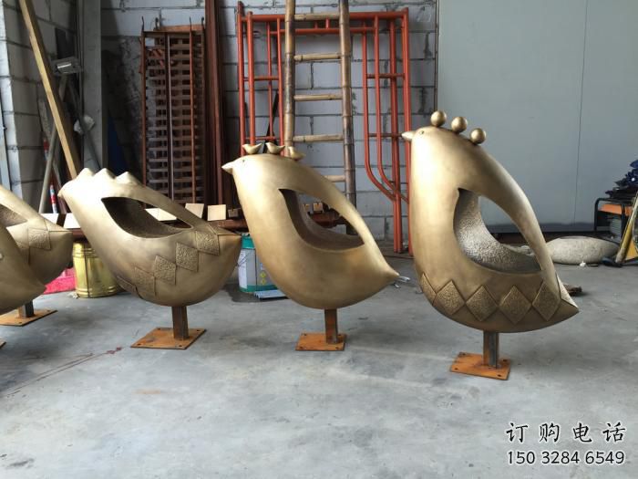 仿古小鳥雕塑廠家 戶外賓館小品 玄關噴漆小鳥雕塑
