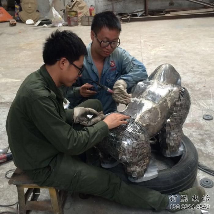 風景區大猩猩雕塑廠家 中式戶外擺件 大型仿古大猩猩雕塑