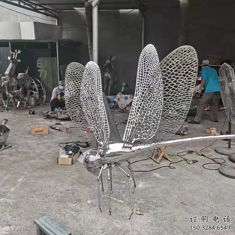 風景區蜻蜓點水雕塑廠家 中式擺件 戶外鏤空蜻蜓點水雕塑