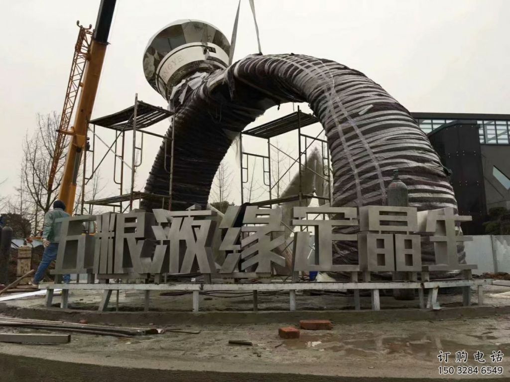 企業鉆戒雕塑廠家 戶外小品 歐式不銹鋼鉆戒雕塑