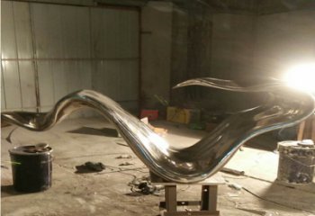 鍛造絲帶雕塑廠家 現(xiàn)代小品 戶外不銹鋼絲帶雕塑生產