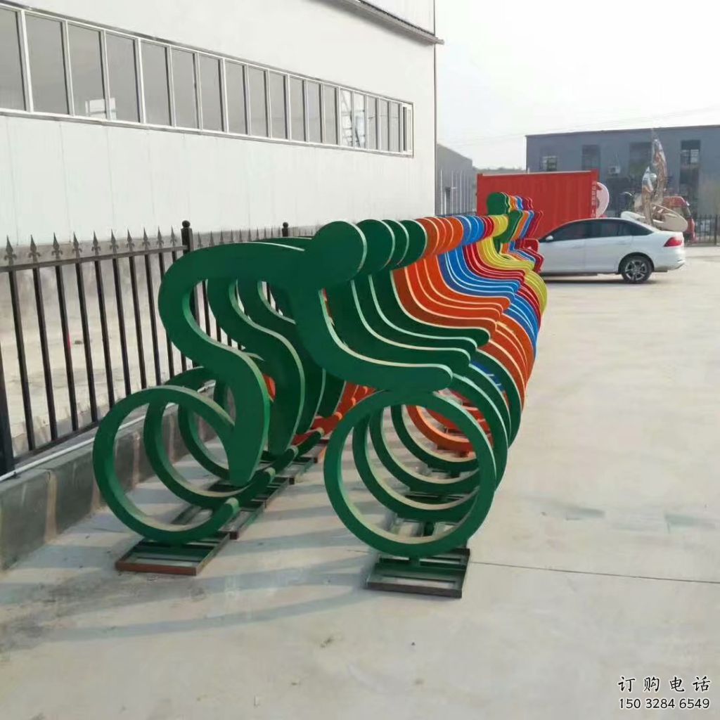 異形賽車雕塑廠家 現(xiàn)代小品 體育場不銹鋼賽車雕塑廠