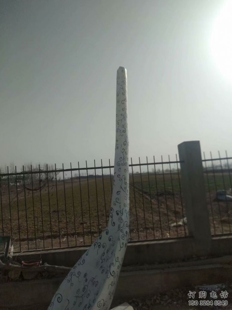 商業(yè)街湯匙雕塑廠家 戶外擺件 大型不銹鋼湯匙雕塑廠