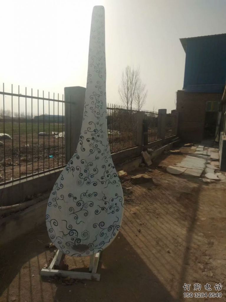 街道湯匙雕塑廠家 現(xiàn)代擺件 大型不銹鋼湯匙雕塑廠