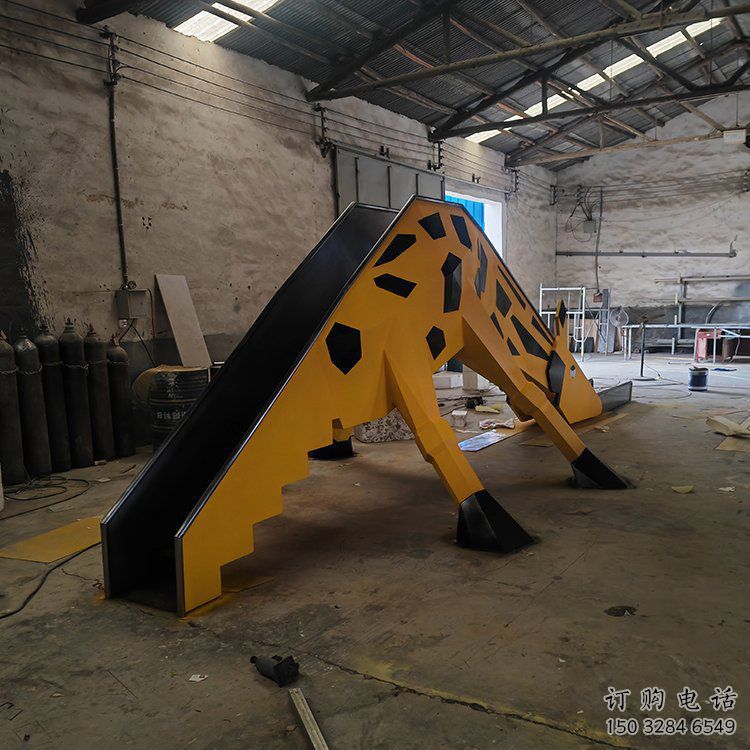 街頭滑梯雕塑廠家 大型別墅區擺件 戶外不銹鋼滑梯雕塑廠