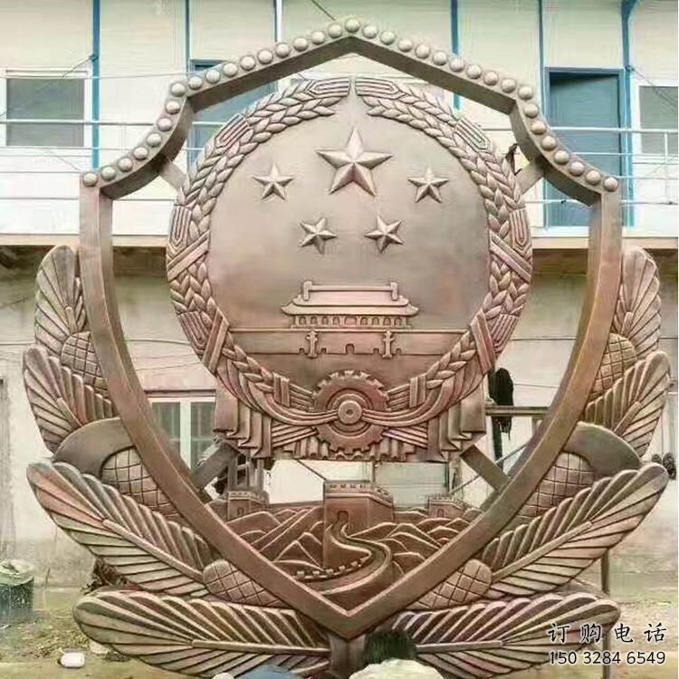 創(chuàng)意校徽雕塑廠家 校園廣場小品 大型校徽雕塑廠