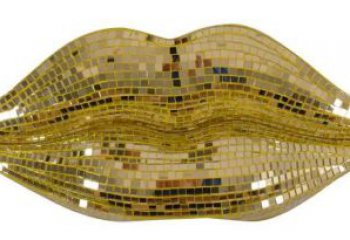 電鍍嘴唇雕塑廠家 創意小品擺件 大型不銹鋼嘴唇雕塑廠