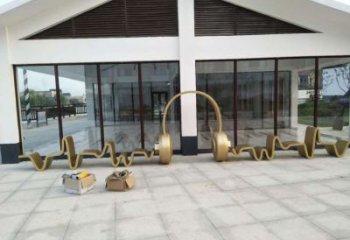 大型商場(chǎng)耳麥雕塑廠家 創(chuàng)意擺件 抽象不銹鋼耳麥雕塑廠