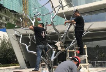 鏡面枯樹雕塑廠家 現代大型擺件 創意不銹鋼枯樹雕塑廠