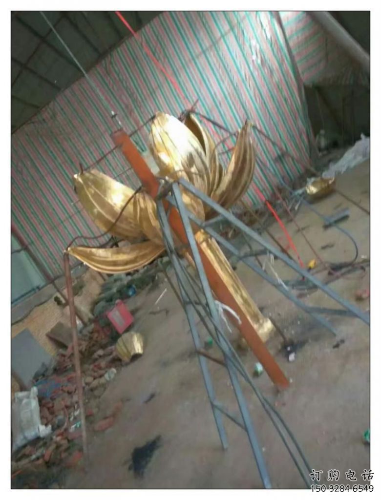 創(chuàng)意金蓮雕塑廠家 抽象小品 公園不銹鋼金蓮雕塑廠