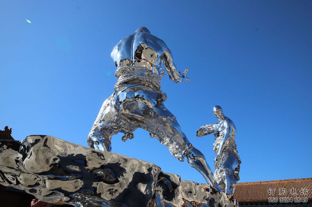 抽象老頭雕塑廠家 創(chuàng)意小品  戶外不銹鋼老頭雕塑定做