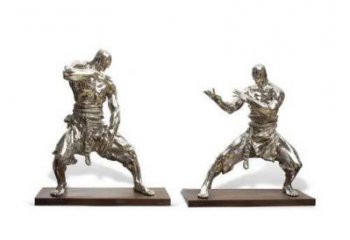 鏡面擊劍雕塑廠家 大型擺件 戶外現代不銹鋼擊劍雕塑