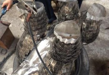 江蘇農(nóng)村猩猩雕塑，發(fā)光主題，噴砂工藝