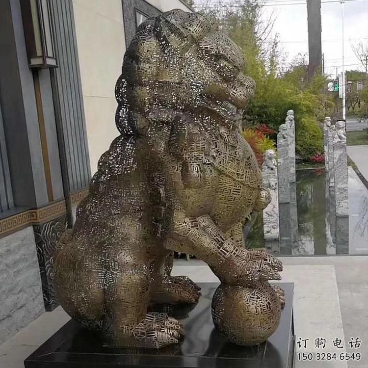 獅子鏤空雕塑優選，城市裝飾，景觀不銹鋼獅子雕塑供給