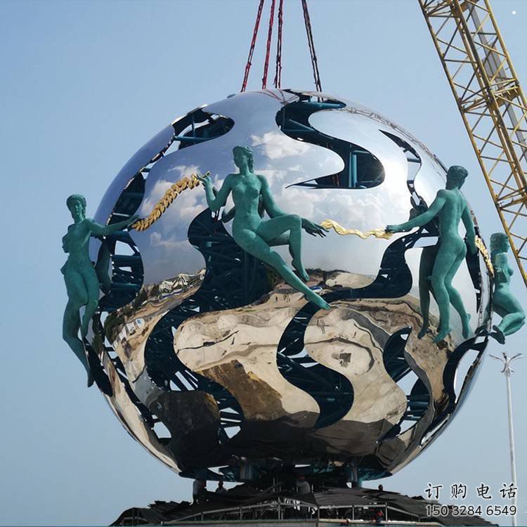 地球雕塑供應，花園小品，鏡面地球天使雕塑廠家