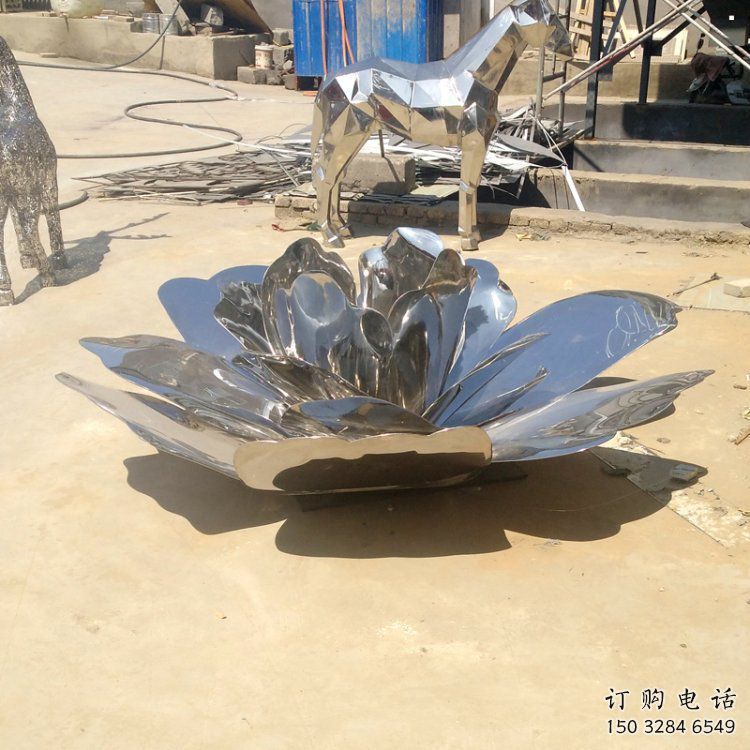 荷花雕塑訂做，城市裝飾，鏡面荷花雕塑展品