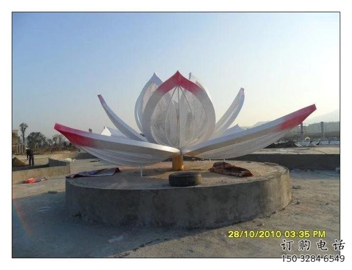 臥蓮雕塑廠家，景區(qū)雕塑，不銹鋼臥蓮雕塑選定