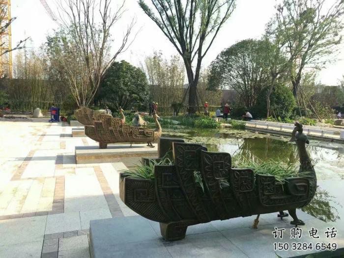公園孔雀雕塑定價(jià)，景觀概念，仿古孔雀雕塑廠家選用?