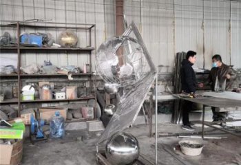 地球儀雕塑批發(fā)，鏡面工藝，景觀(guān)筆記本地球儀雕塑承接