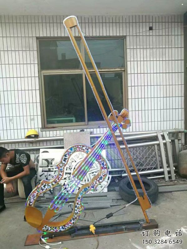 鏡面吉他雕塑