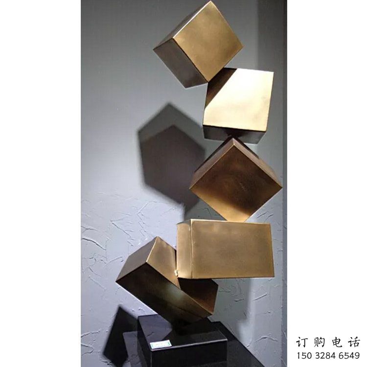創(chuàng)意魔方雕塑