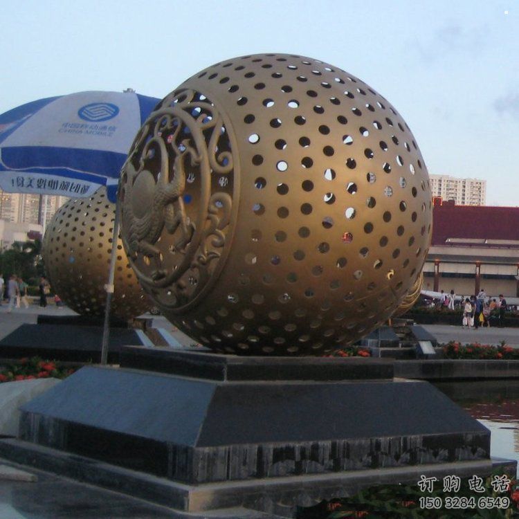 鏤空球雕塑點擊，圓雕體系，烤漆鏤空球雕塑標準