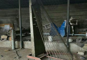 馬頭琴雕塑制造商,小區擺件,不銹鋼馬頭琴雕塑制造商