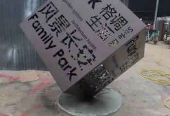 鏡面魔方雕塑