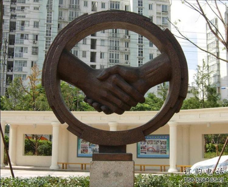 噴漆握手雕塑