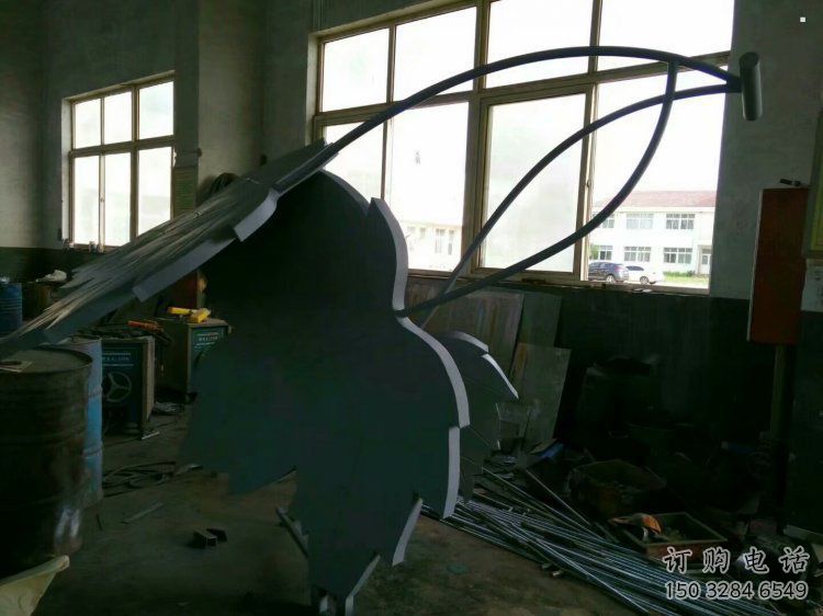 楓葉雕塑承接，歐式風(fēng)格，不銹鋼楓葉雕塑精選