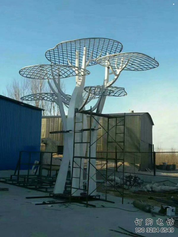 蘑菇樹雕塑制作，景區(qū)雕塑，城市鏤空蘑菇樹雕塑提供
