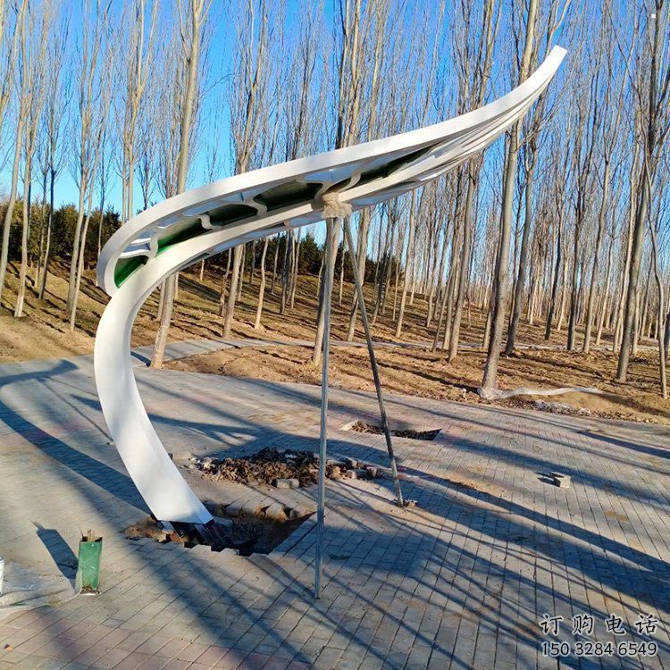 樹葉雕塑優(yōu)選，陸地?cái)[件，彩繪仿真樹葉雕塑供給