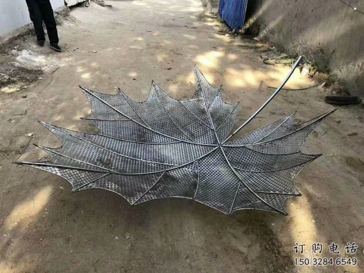 鏤空樹葉雕塑生產(chǎn)商，城市雕塑，鐵藝樹葉雕塑制造廠家
