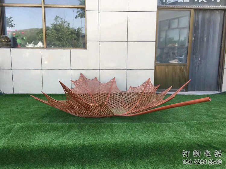 鏤空樹葉雕塑制作，美陳雕塑，鐵藝樹葉雕塑觀賞型