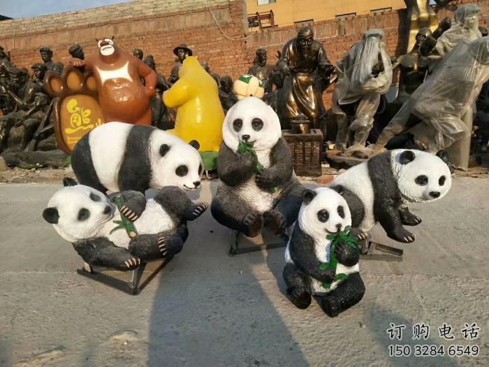 景觀熊貓雕塑選定，美陳雕塑，現代藝術彩繪熊貓雕塑廠家