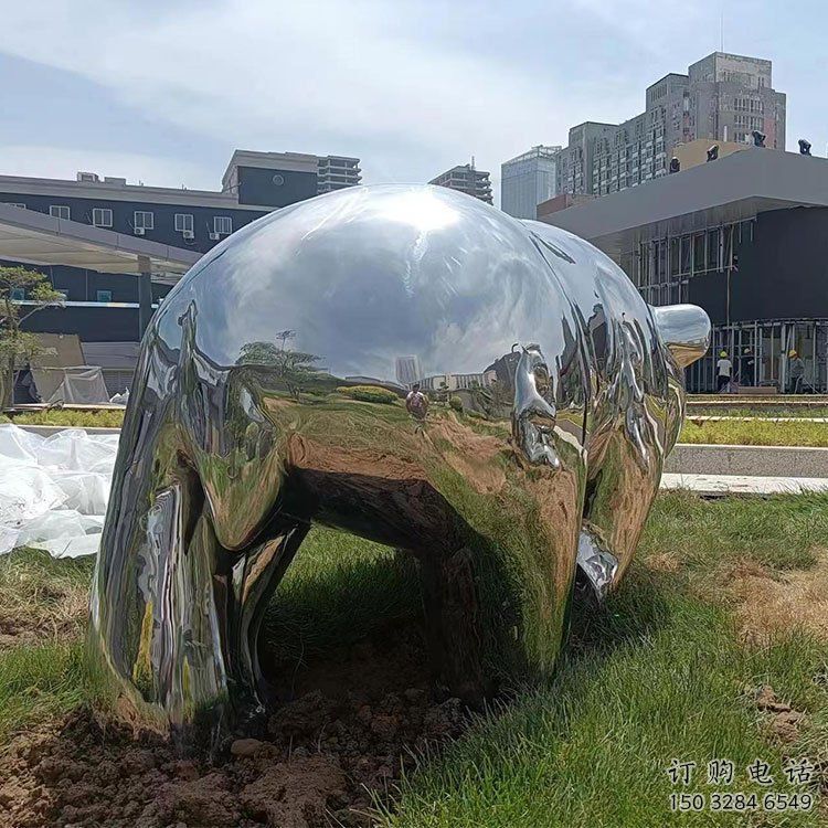 熊貓雕塑供需，景區雕塑，鏡面不銹鋼熊貓雕塑定價