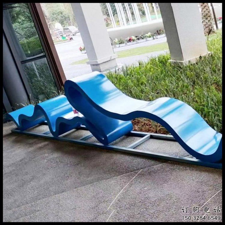 抽象造型坐凳雕塑，不銹鋼烤漆工藝效果