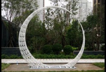月牙雕塑制造，歐式風(fēng)格，鏤空月牙雕塑廠家定價(jià)