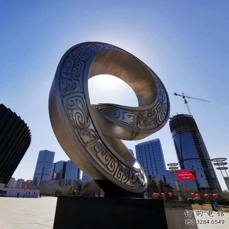 金屬雙環(huán)雕塑承接，陸地擺件，不銹鋼雙環(huán)雕塑制造商