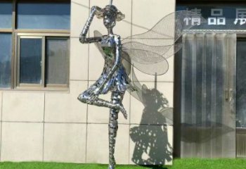 鏤空舞者雕塑生產，景區(qū)案例，鐵藝跳舞雕塑優(yōu)選