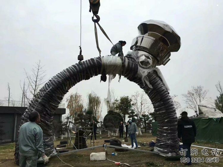 現代指環雕塑