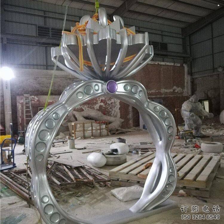 不銹鋼鉆戒雕塑制造，白鋼構件，鉆戒雕塑提供