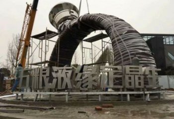 街道戒指雕塑