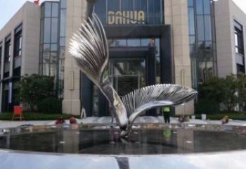 景觀鳥翅雕塑供應(yīng)，校園雕塑，不銹鋼鳥翅雕塑供求