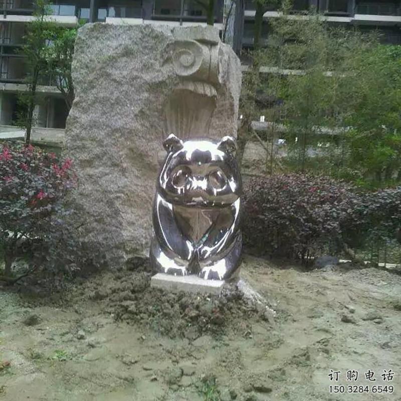 來(lái)賓熊貓雕塑服務(wù)商，動(dòng)物美陳雕塑，不銹鋼熊貓雕塑廠家
